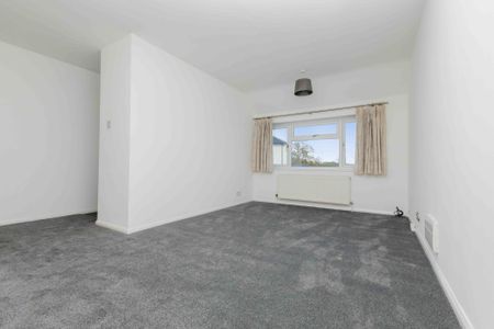 Queens Road, Crowborough, TN6 - Photo 3