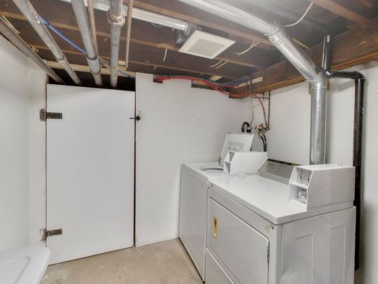 For Lease - 1652 Dufferin Street Unit# B, Toronto, Ontario - Photo 1