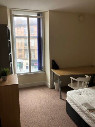4 Bed Flat, Brechin Street, G3 - Photo 1