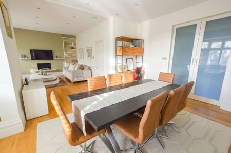 Flat 25, Neville Court Abbey Road, London, NW8 9DD - Photo 3