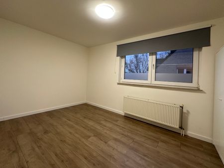 Appartement met 2 slaapkamers en autogarage te Schoonbeek - Foto 5