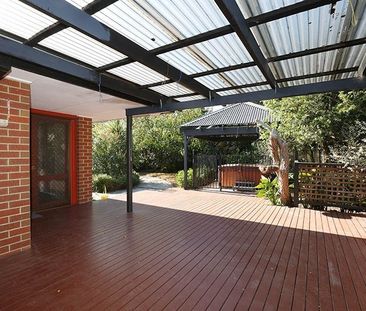 Comfortable Home with Perfect Location! - Photo 1