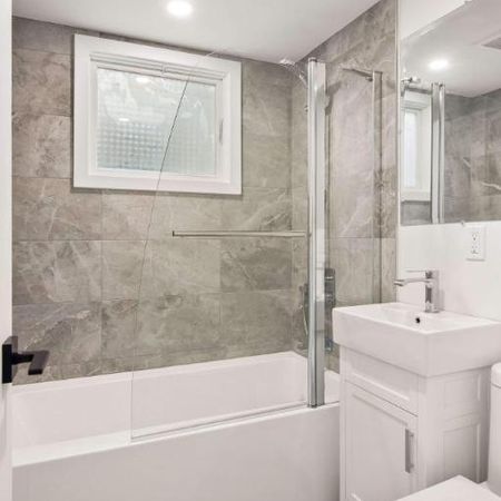 1 CH - 1 SDB - Montréal - $1,145 /mo - Photo 4