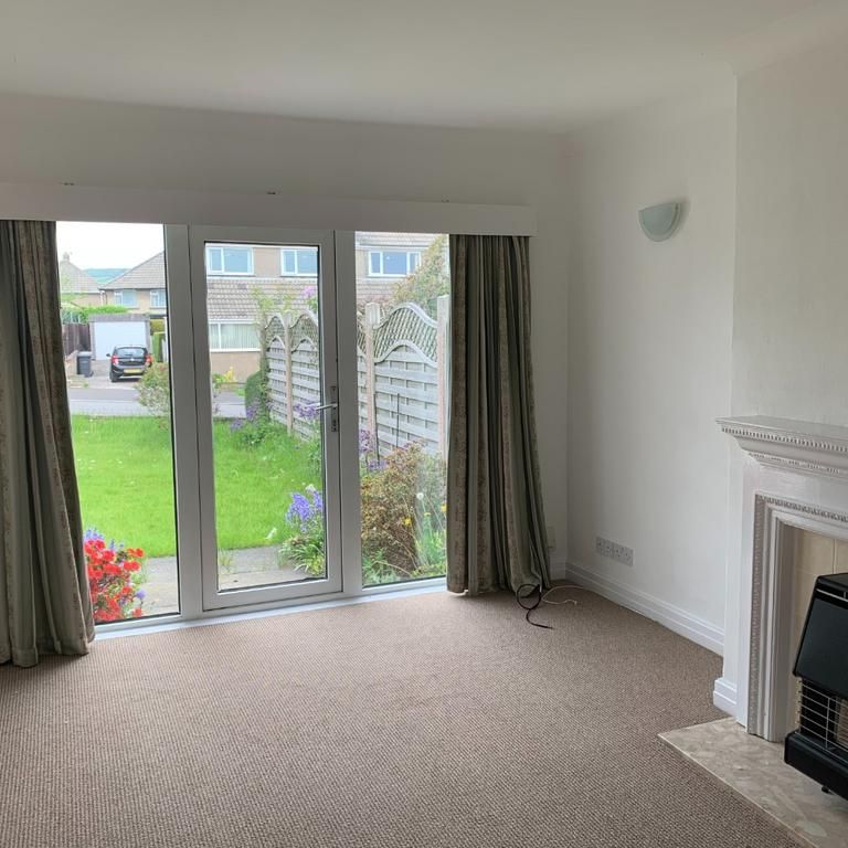 2 bedroom bungalow to rent - Photo 1