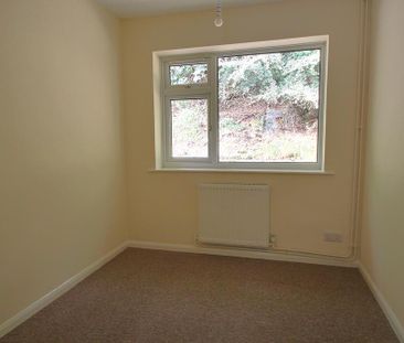 3 bedroom detached bungalow to rent - Photo 5