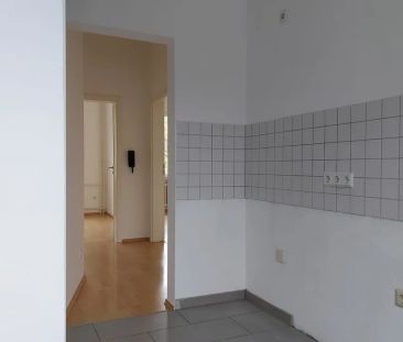 Gemütliche 3-Raum-Wohnung für Singles im Herzen von Oberpleis - Photo 1