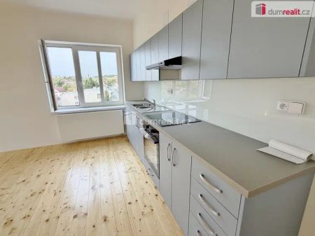 Prostorný, nový 2kk s širokým výhledem - Photo 3