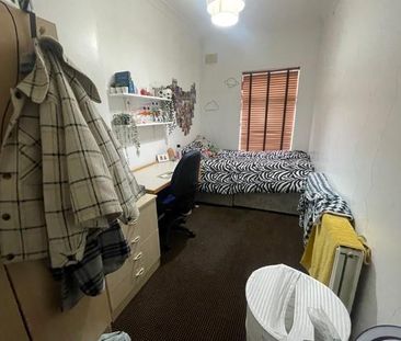 6 bedroom private hall to rent - Photo 2