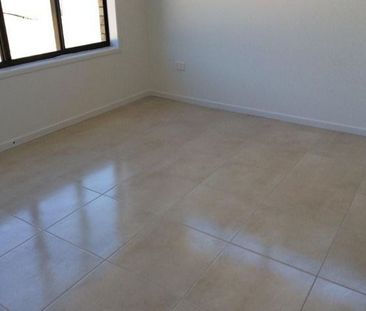 Modern home with waterfront views - Photo 3