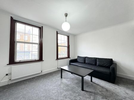 2 bedroom flat to rent - Photo 2