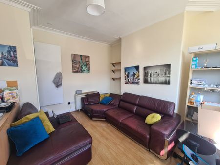 4 Bed - 32 Beechwood Mount, Burley, Leeds - LS4 2NQ - Student - Photo 3