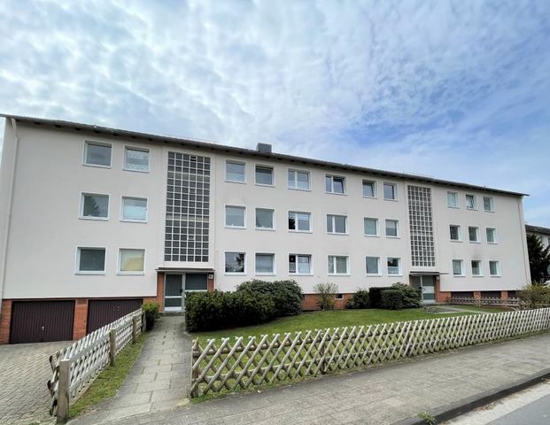 Demnächst frei! 3-Zimmer-Wohnung in Hambühren Hambühren - Photo 1