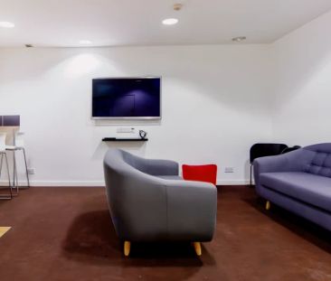 Gold 2 Bed Apartment - Photo 6