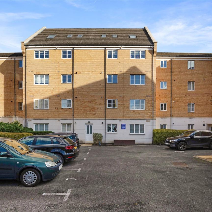 Flat To Let - Photo 1