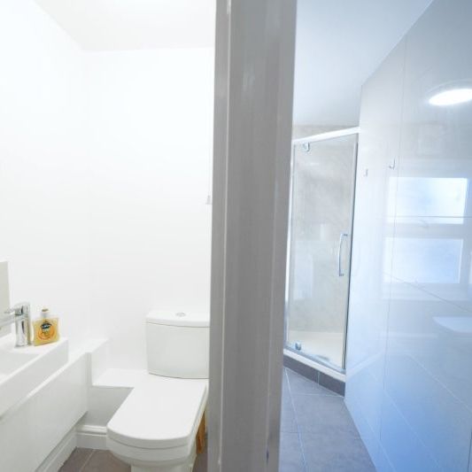 Room in a Shared Flat, Court Street, E1 - Photo 1