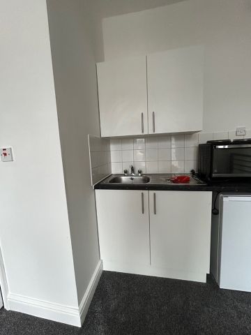 Studio Flat, Whittington Road, N22 - Photo 2