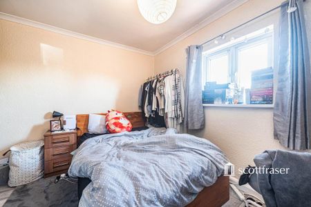 4 bedroom semi-detached house to rent - Photo 4