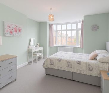 3 bedroom terraced house to rent - Photo 3