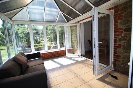 3 bedroom detached house to rent - Photo 3