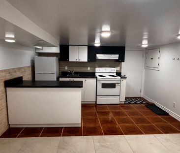 For Lease - 433 Symington Avenue Unit# Basement, Toronto, Ontario - Photo 2