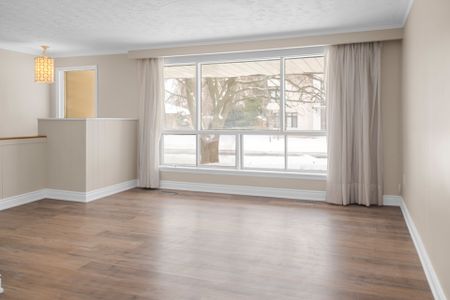 For Lease - 30 Gosling Road Unit# Main, Vaughan, Ontario - Photo 2