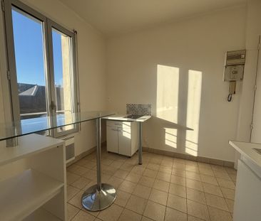 Location Appartement 2 pièces 38m² CHATELLERAULT 86100 - Photo 3