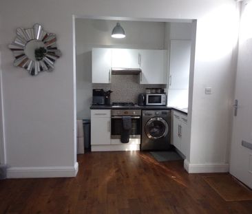 2 Bed Terraced House, Edgware Grove, LS8 - Photo 4