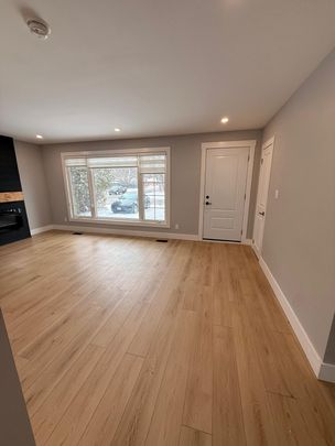 For Lease - 31 Varadi Avenue, Brantford, Ontario - Photo 1