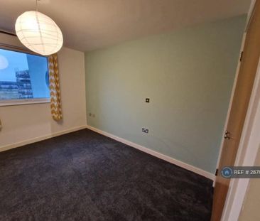 2 bedroom flat to rent - Photo 6