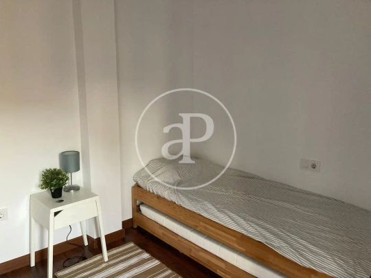 Piso de alquiler en C/ Dels Centelles, Russafa - Photo 1
