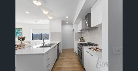 MODERN FAMILY HOME AND PERFECT LOCATION - Photo 5