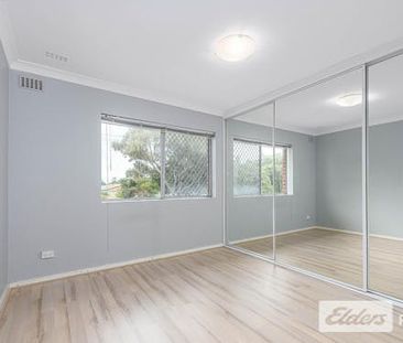 Cozy unit! - Photo 4