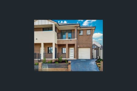 Family Comfort and Versatility in the Heart of Ermington - Photo 4