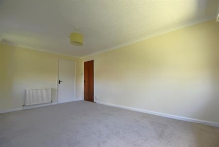 4 bedroom detached house to rent - Photo 5