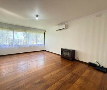 3 Charles Street, Pakenham VIC - Photo 2
