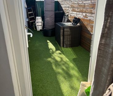 Room in a Shared House, Lamberts Place, CR0 - Photo 5