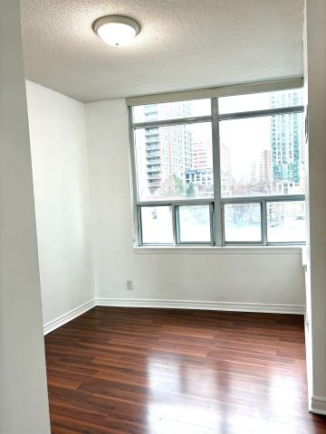 For Lease - 33 Elm Drive Unit# 209, Mississauga, Ontario - Photo 3