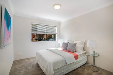Gorgeous Two Bedroom Apartment with Courtyard in Heart of Cammeray - Photo 3