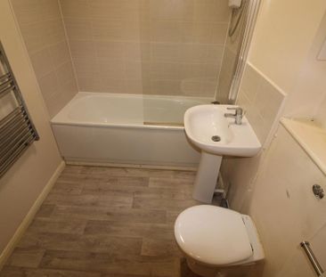 2 bedroom apartment to rent - Photo 6