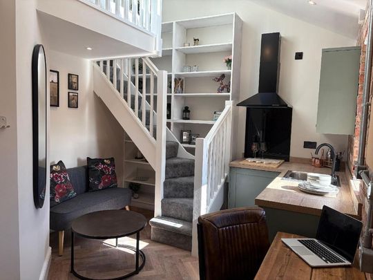 Studio to rent - Photo 1