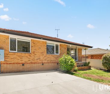 12 Cassidy Street, Queanbeyan West NSW 2620 - House For Rent | Domain - Photo 6