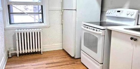 🌟**CONDO SPACIEUX, LUMINEUX ET ENSOLEILLÉ – 2 CHAMBRES FERMÉES - Photo 2