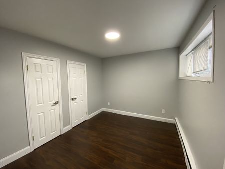 227 West Lane - U3 - Photo 3