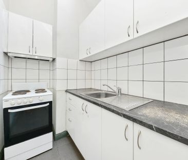 3 Bedroom Split Level House - Photo 4