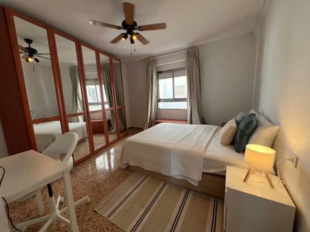 Carrer del Mestre Valls, Valencia, Valencian Community 46022 - Photo 4