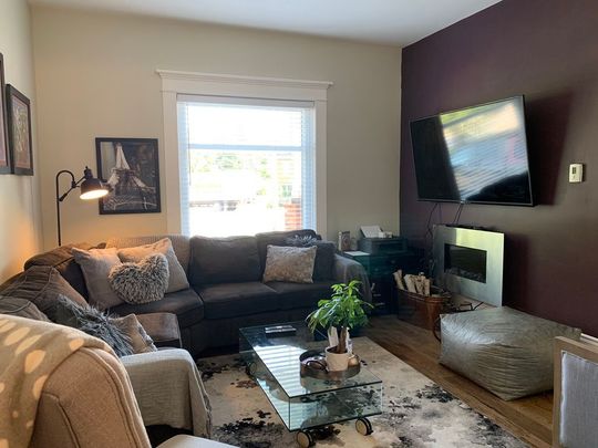 For Lease - 7 Edwin Street, Meaford, Ontario - Photo 1