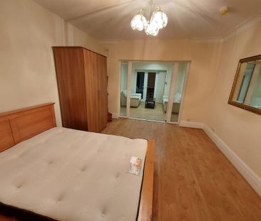 1 bedroom in a house share to rent - Photo 5