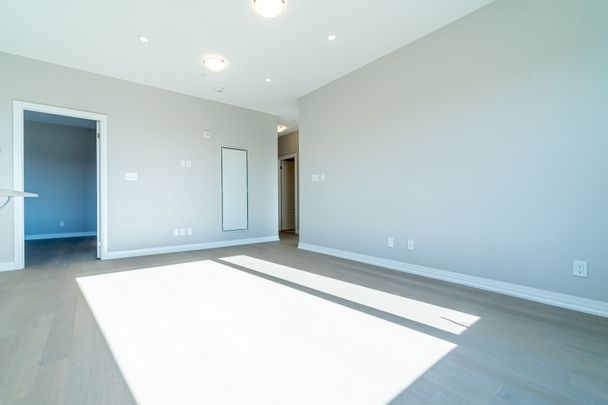 For Lease - 3265 Carding Mill Trail Unit# 421, Oakville, Ontario - Photo 1