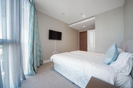 3 bed apartment to rent in Juniper Drive, London, SW18 - Photo 5