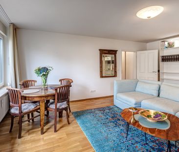 Charming apartment with large balcony and green view - Photo 1